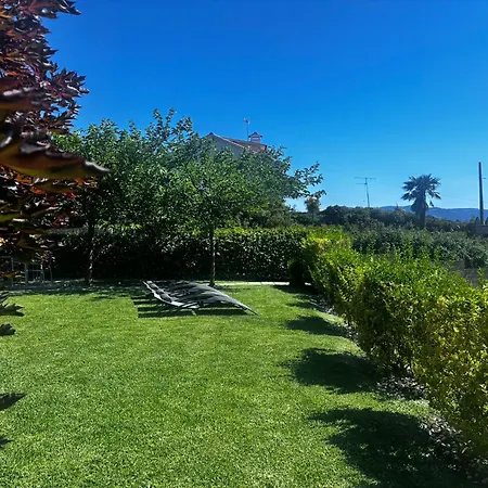 Charneca, Jardín Y Mar