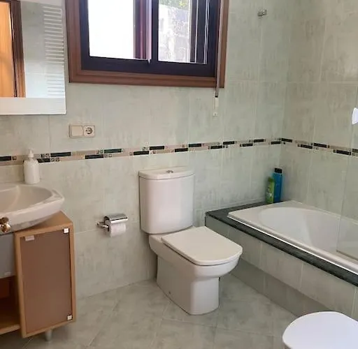 Charneca, Jardin Y Mar Nyaraló Vigo